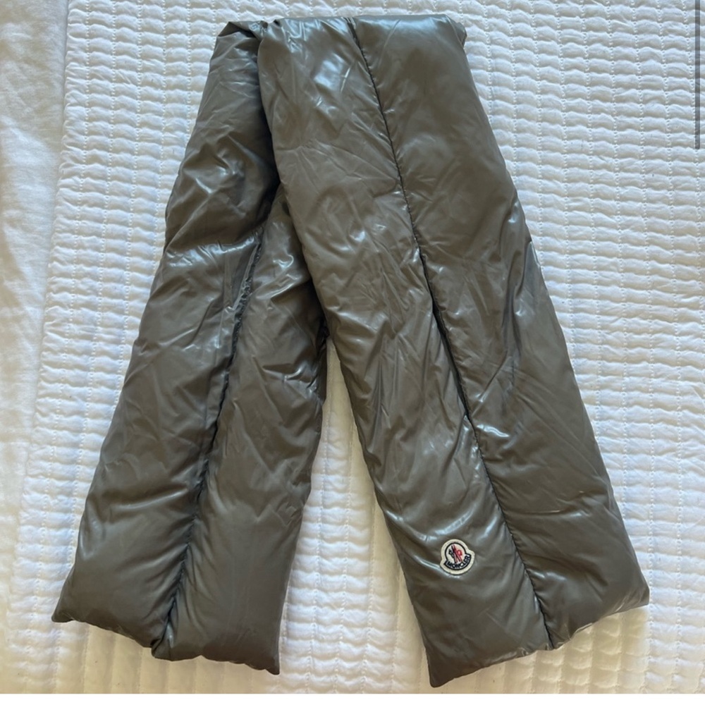 Moncler puffer scarf